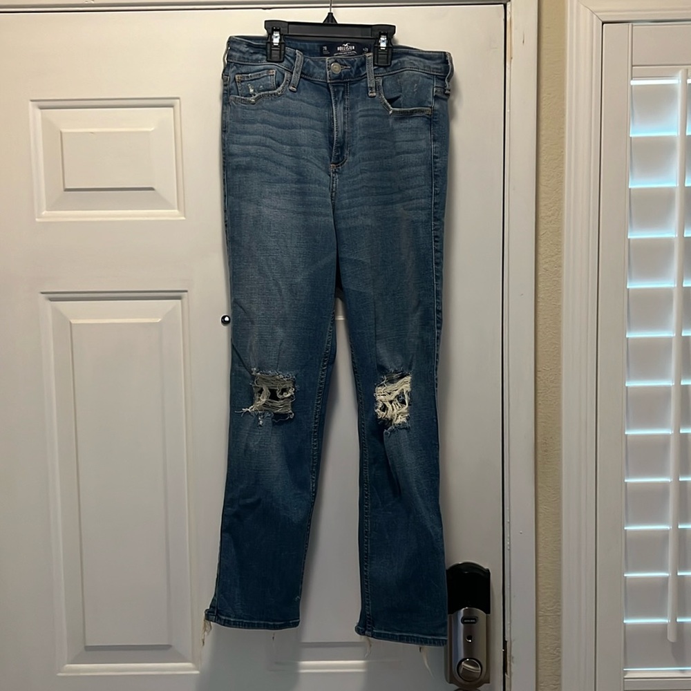 Curvy High-Rise Slim Straight jeans.